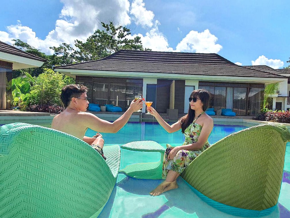Tag Resort Coron 68/81