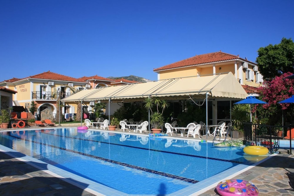 Metaxa Hotel 5/23
