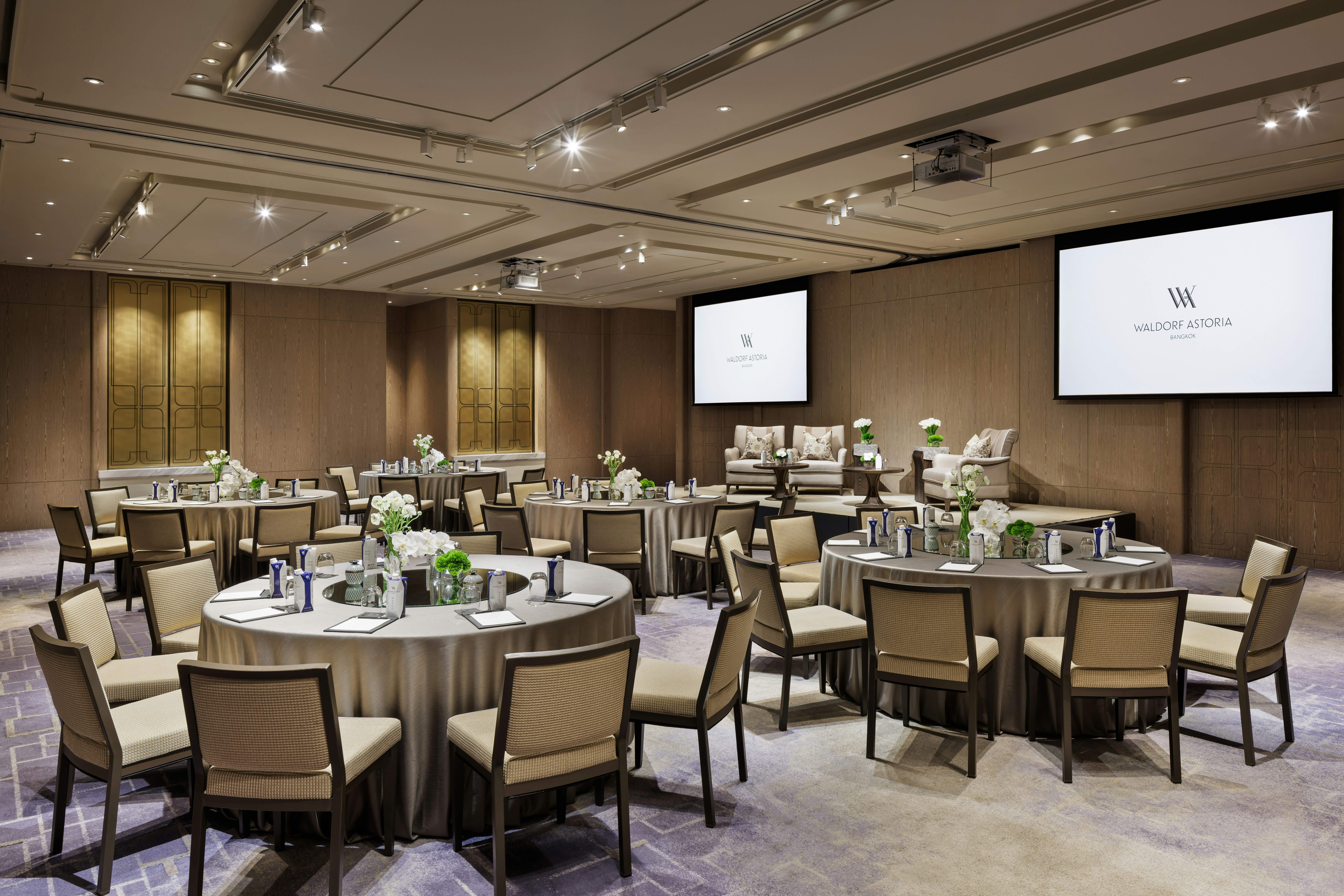 Waldorf Astoria Bangkok 61/73