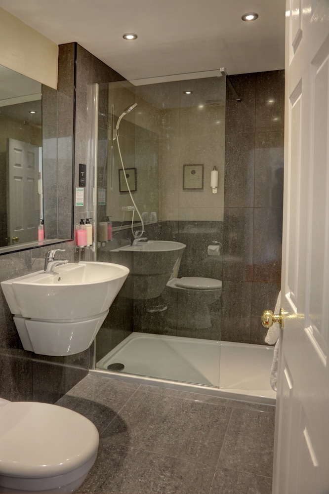 Best Western Henbury Lodge Hotel 8/37
