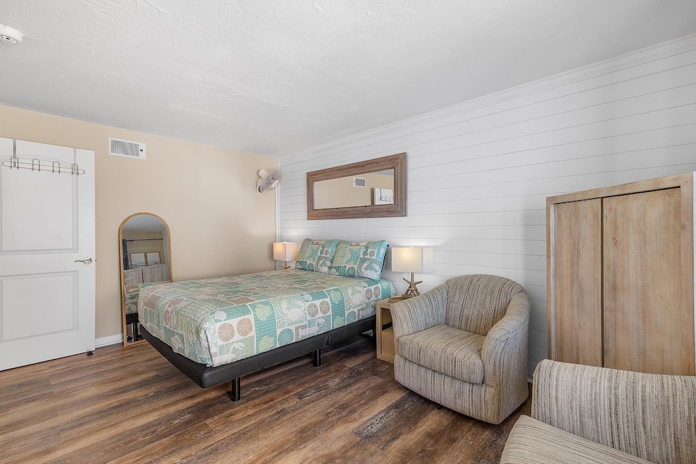 Coastal Waters Inn 38/74