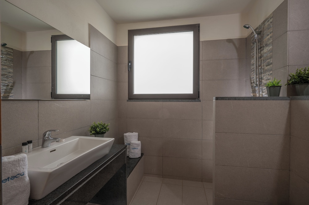 Creteco Hotel & Suites 71/72