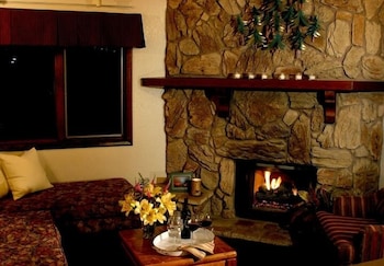 Getaways at Snow Lake Lodge 29/50