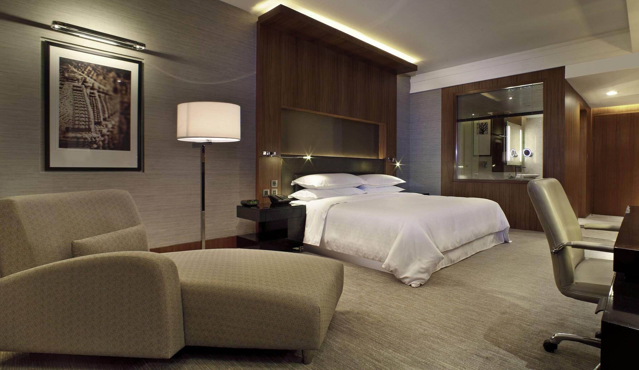 جناح كلوب، Sheraton Grand Bangalore Hotel At Brigade Gateway 3/3