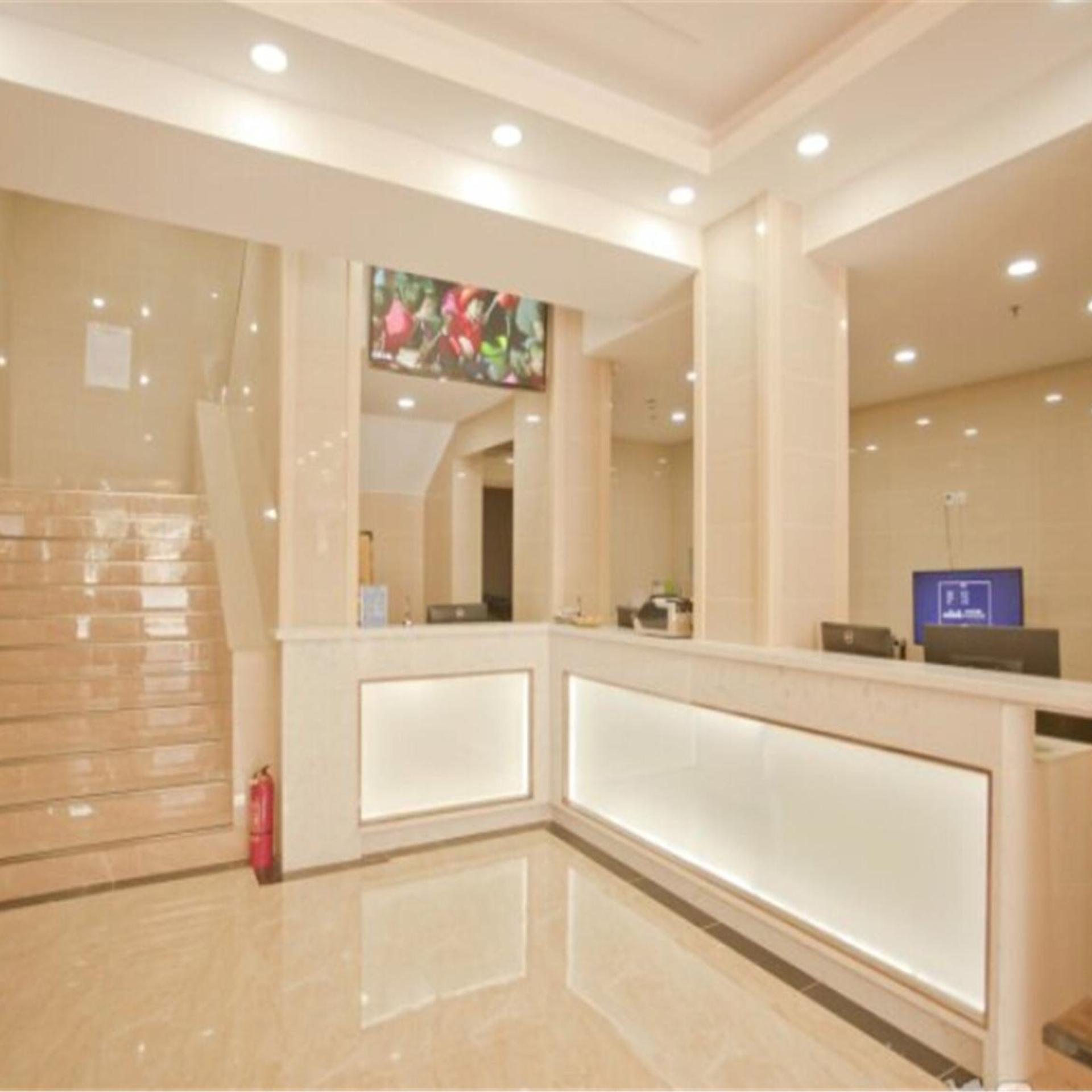 GreenTree Inn Liaoning Dalian Railway Station South Shengli Square Express Hotel 4/35