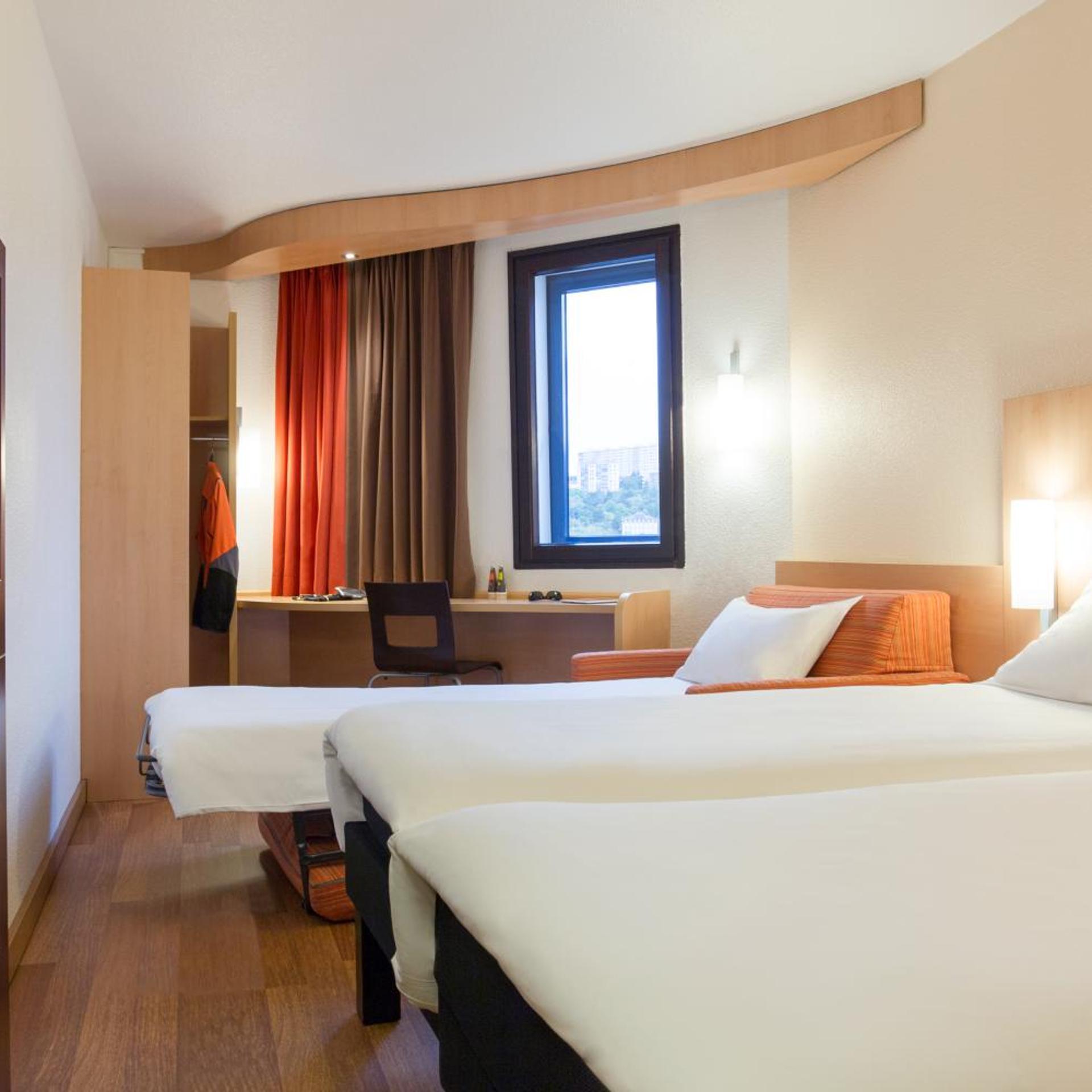 غرفة قياسية ثلاثية، Hotel Ibis Strasbourg Centre Petite France 7/10