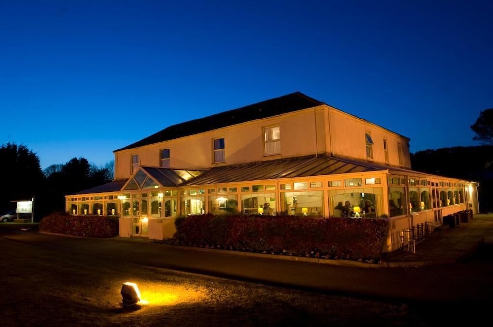 Ashburnham Hotel 1/50