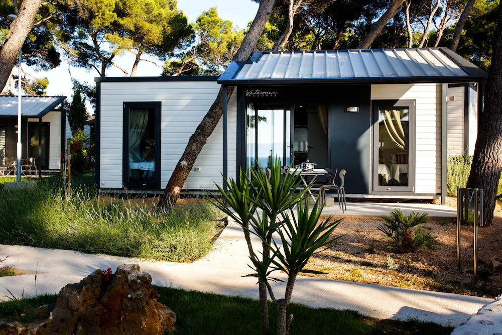 Waterman Beach Village 2/49