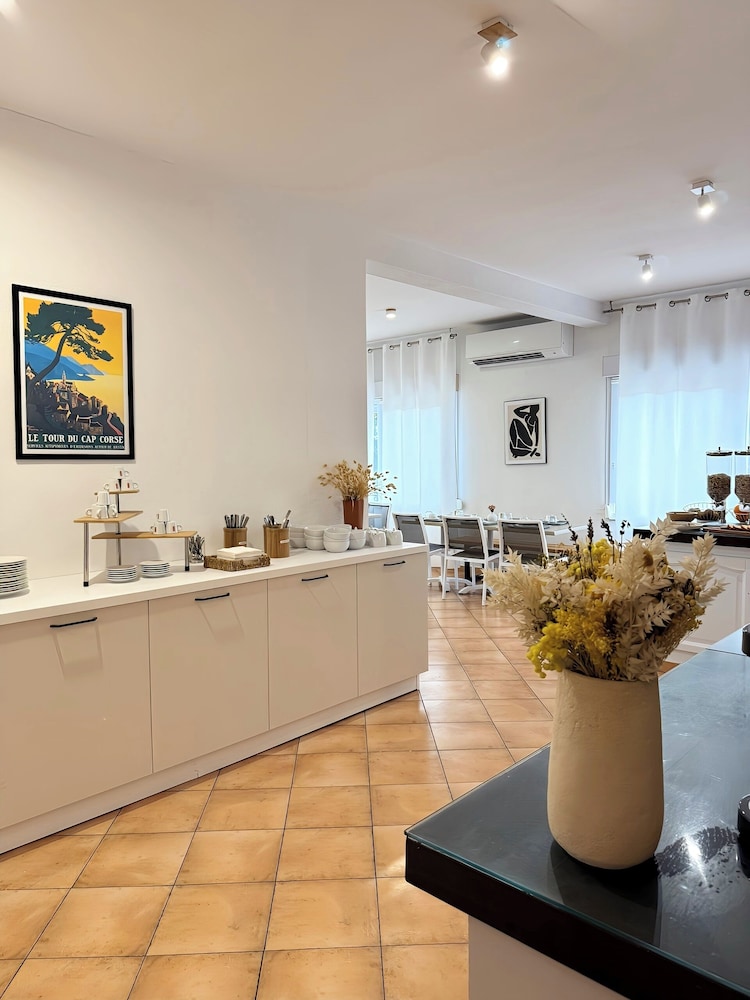 Hotel Thalassa 30/50