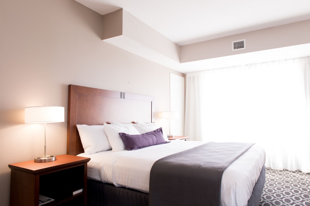 The Bluemont Hotel 25/80