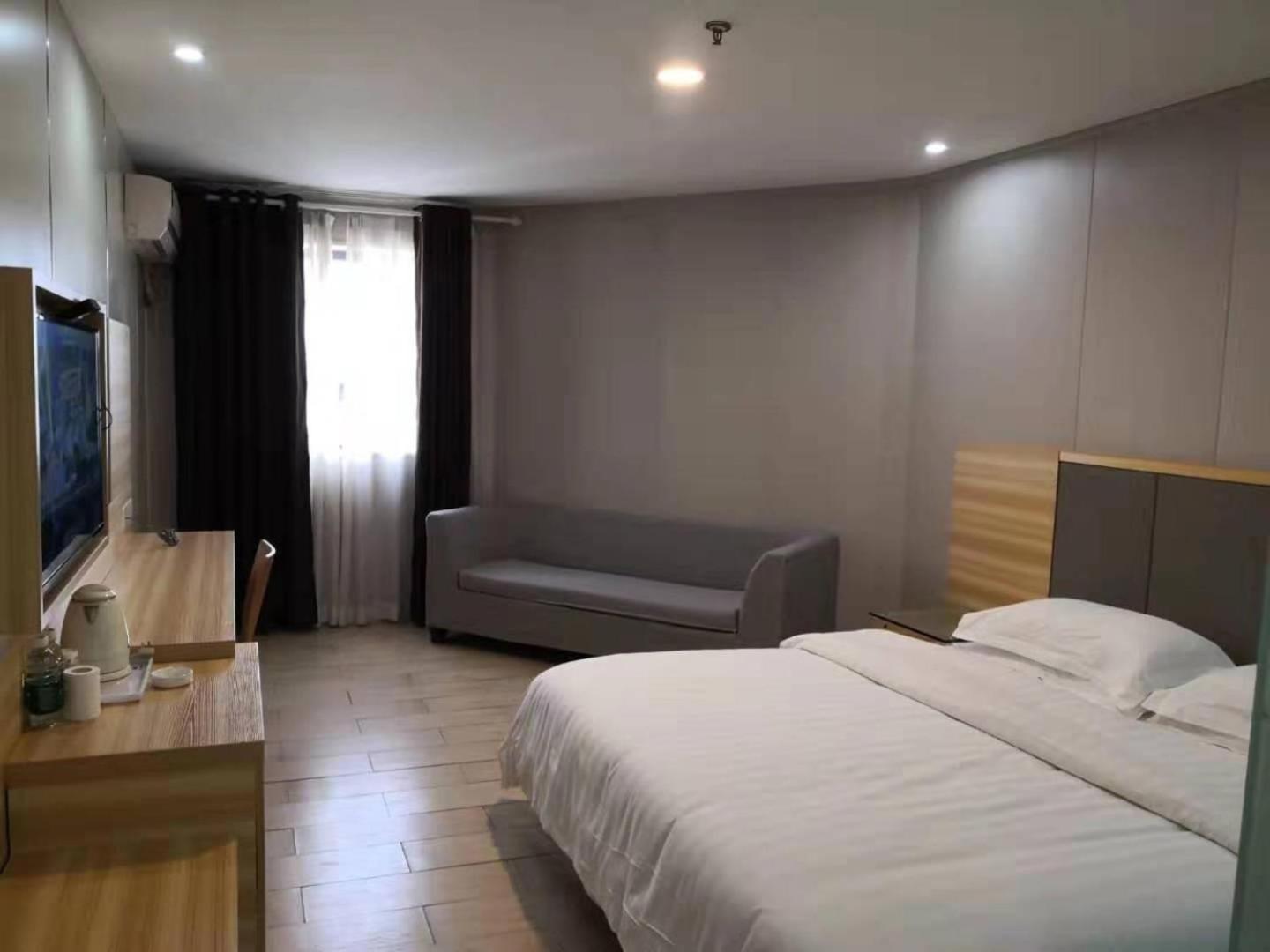 7 Days Inn (Changsha Yinpenling Liugoulong Metro Station) 20/44