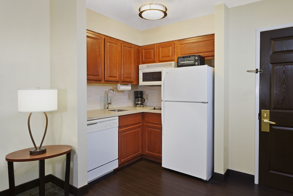Staybridge Suites Springfield South 10/61