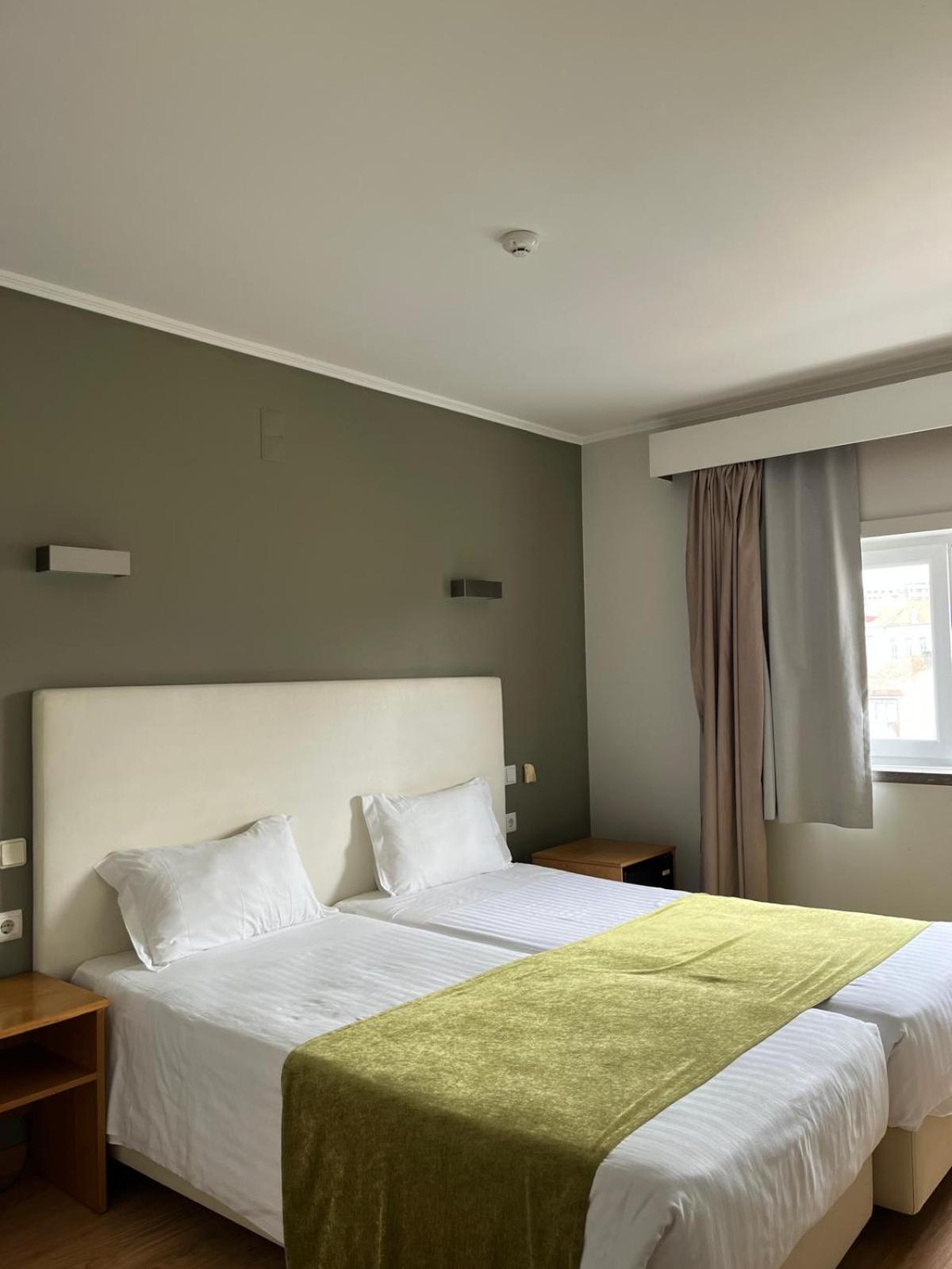 Hotel D. Dinis 7/50