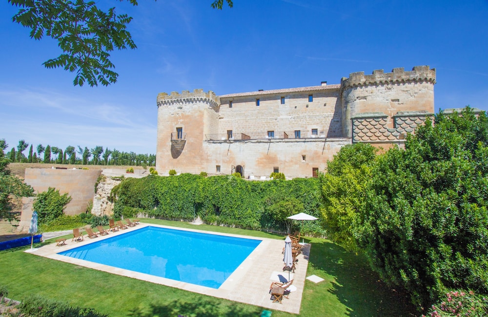 Posada Real Castillo Del Buen Amor 4/65