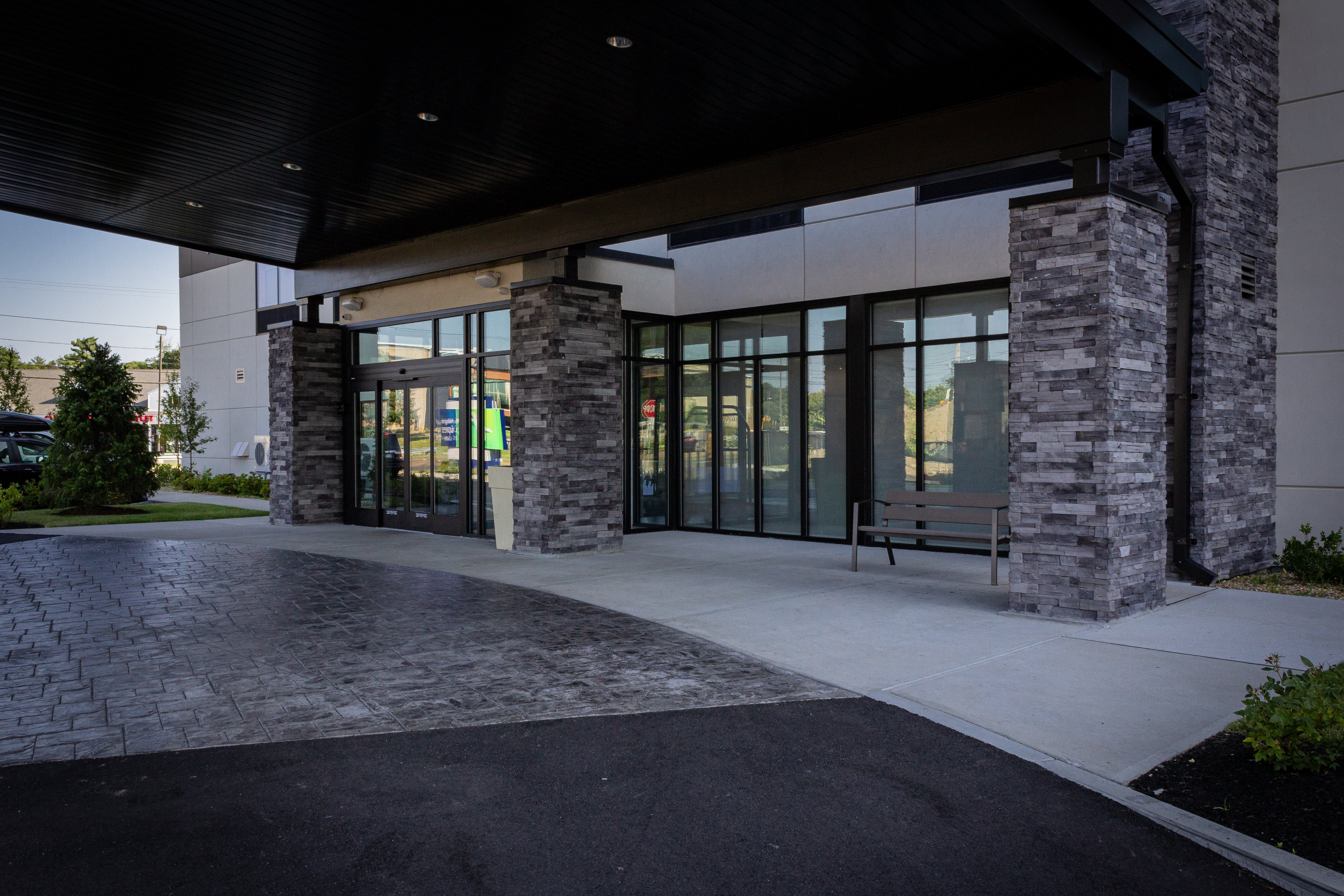 Holiday Inn Express And Suites Boston South Randolph 32/33