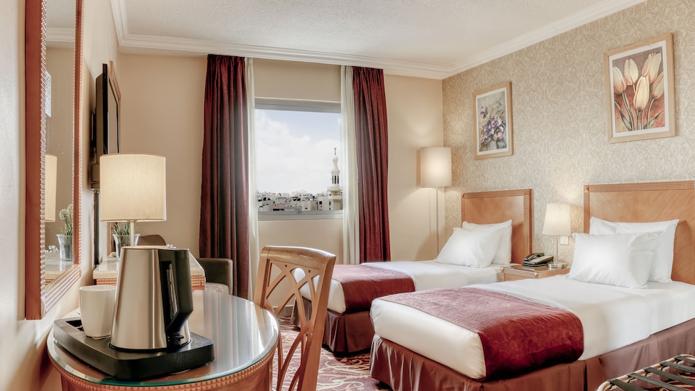GENEVA HOTEL 31/76