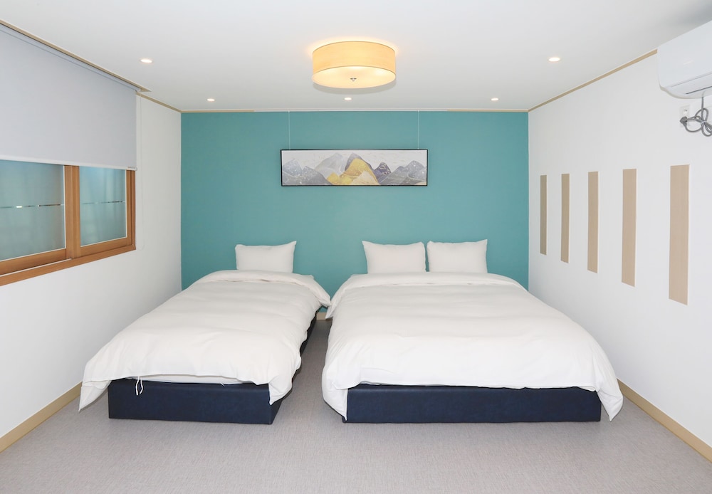 Maison Mini Hotel & Guesthouse 7/24