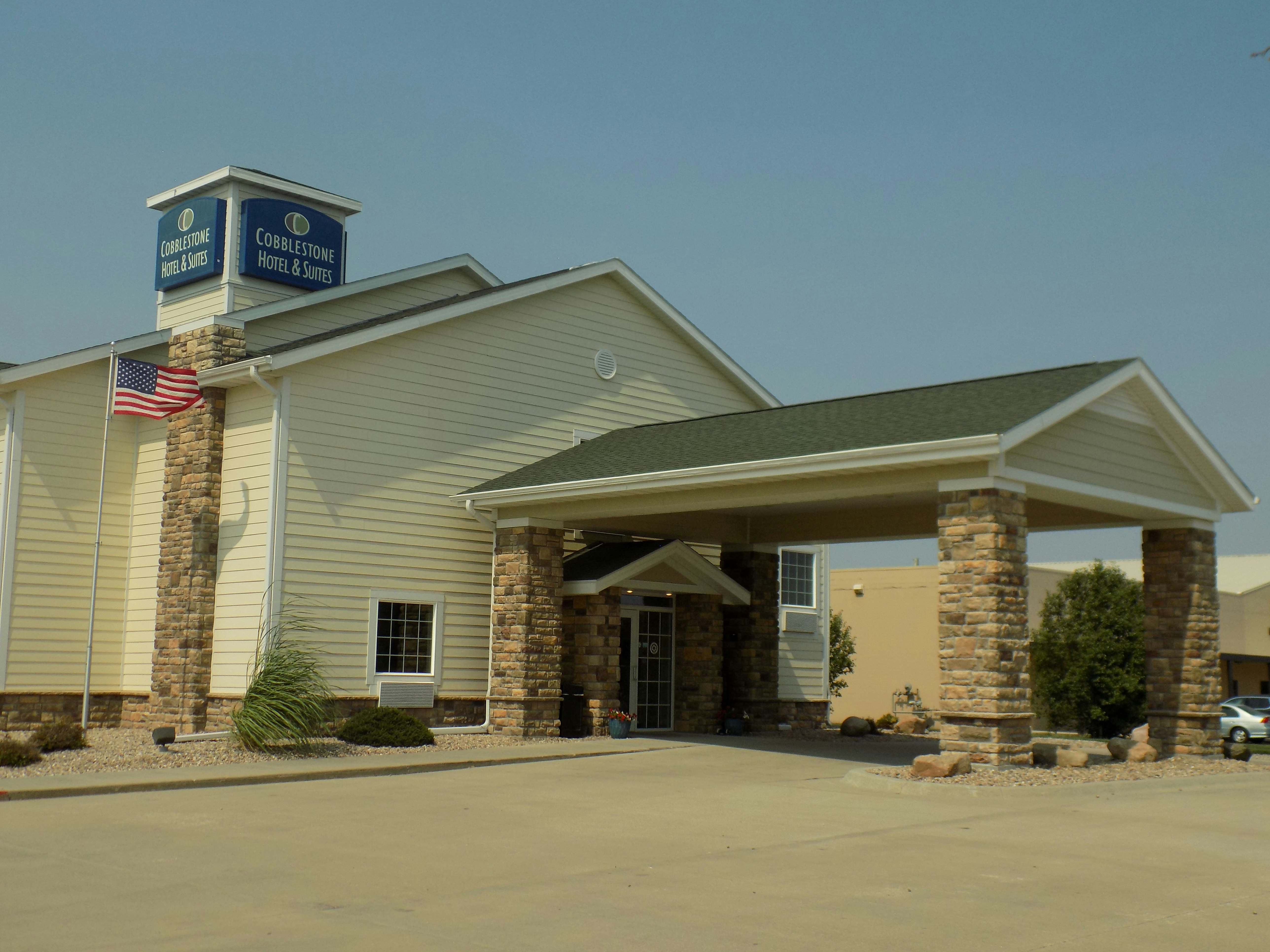 Cobblestone Hotel Suites Seward Ne 4/73