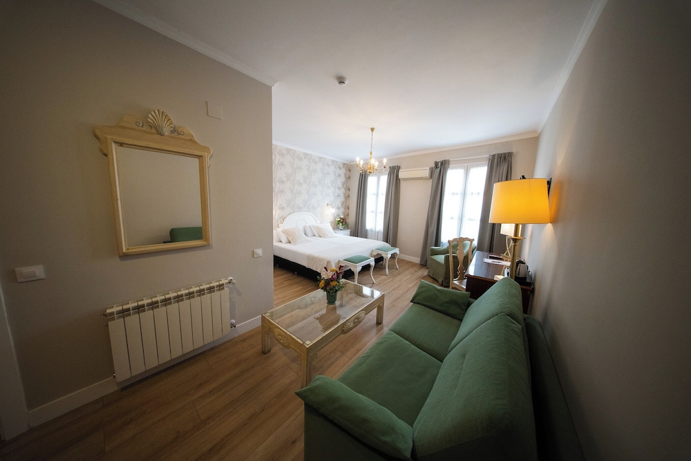 Infanta Isabel Hotel 46/64
