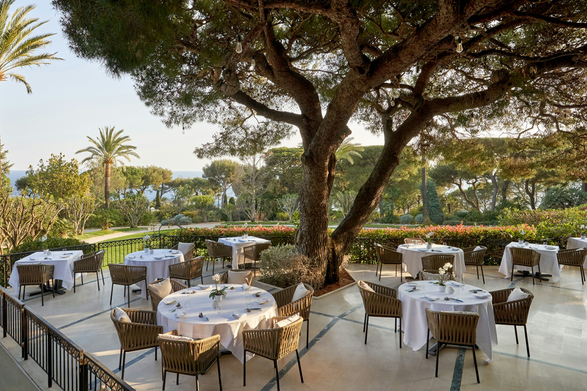 Grand Hotel du Cap-Ferrat, a Four Seasons Hotel 61/85