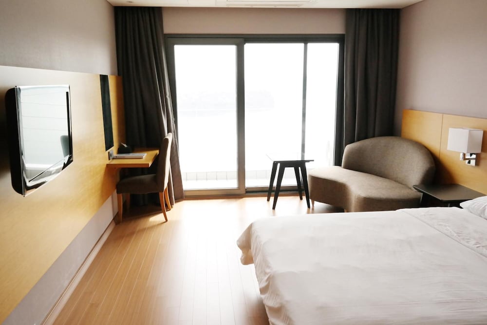 Asia Lakeside Hotel 15/50