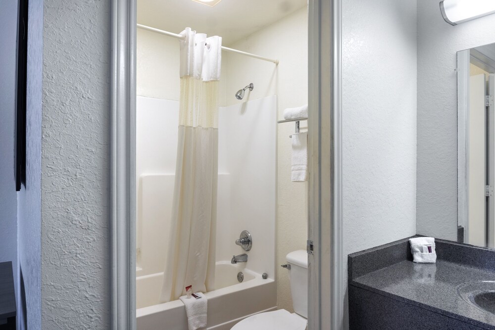 Oyo Inn And Suites Medical Center San Antonio 24/47