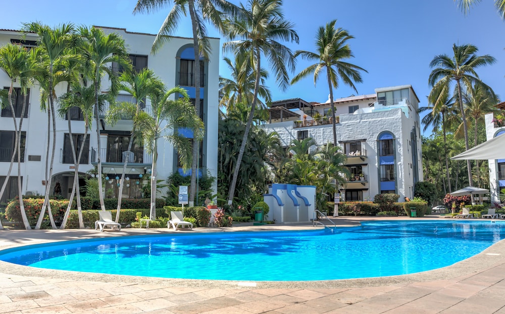Puerto de Luna All Suites Hotel 3/63