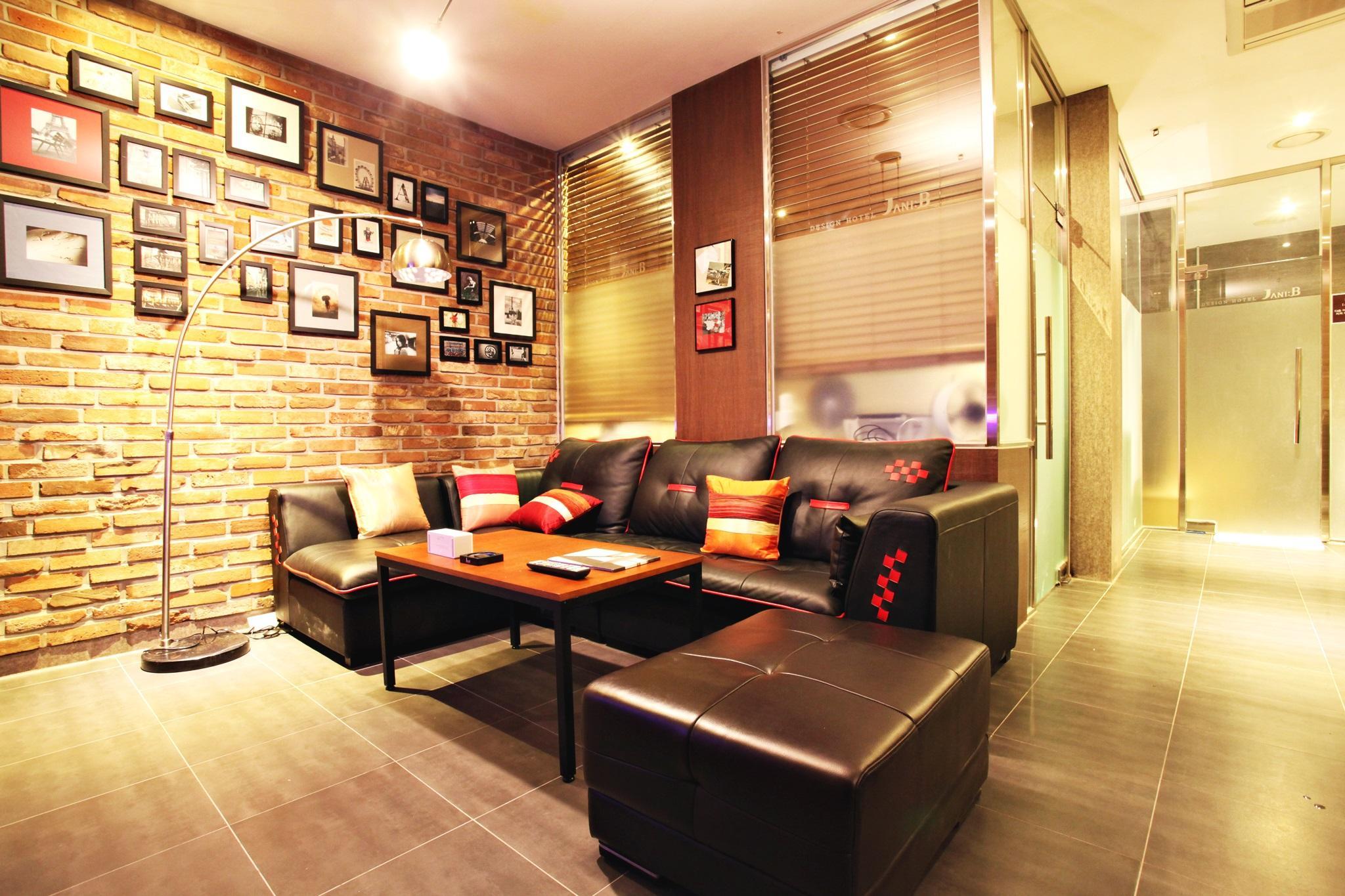 Jani B Hotel 47/56