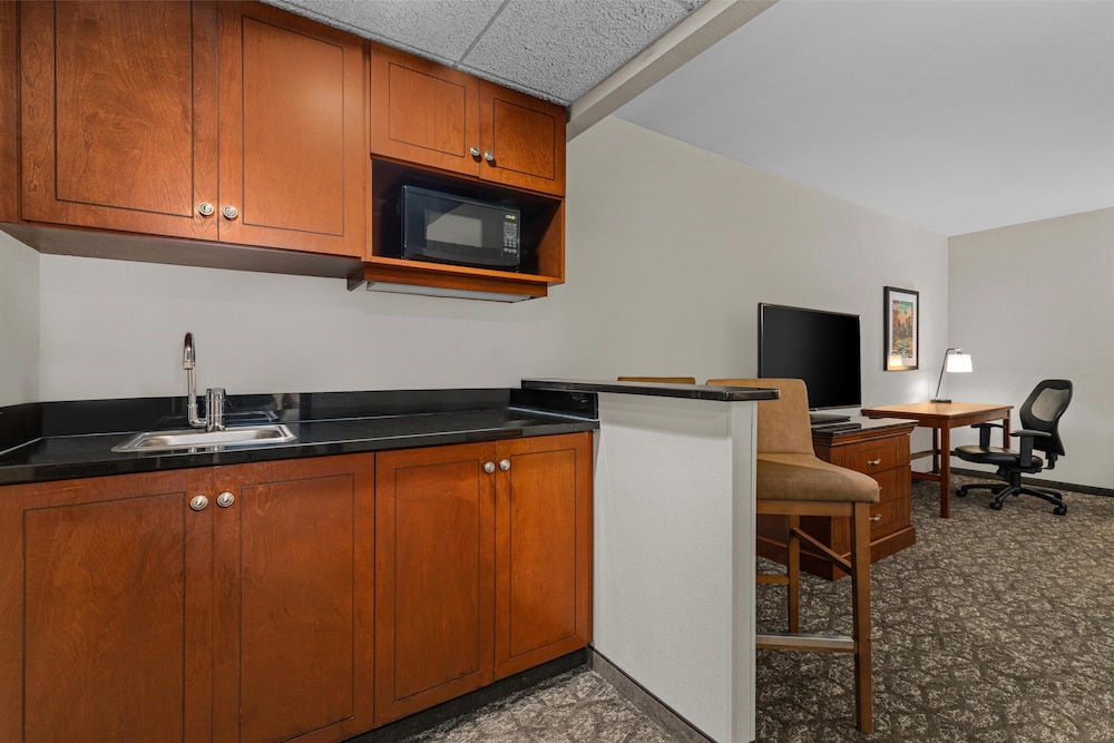 Drury Inn and Suites Creve Coeur St Louis 5/43