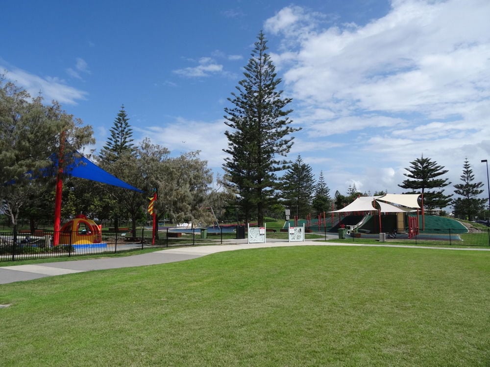 BEST WESTERN BROADBEACH TRAVEL INN APARTMENTS 58/70