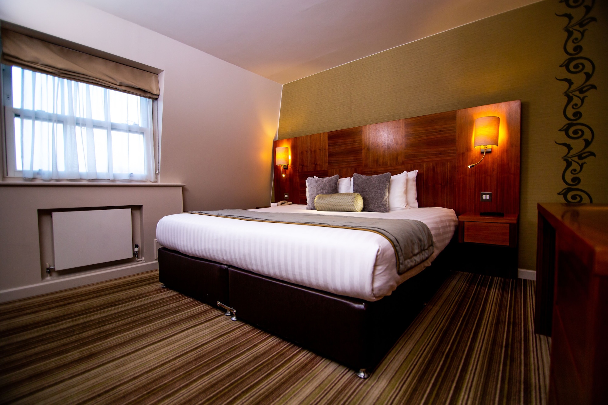 CLUB, DOUBLE BED