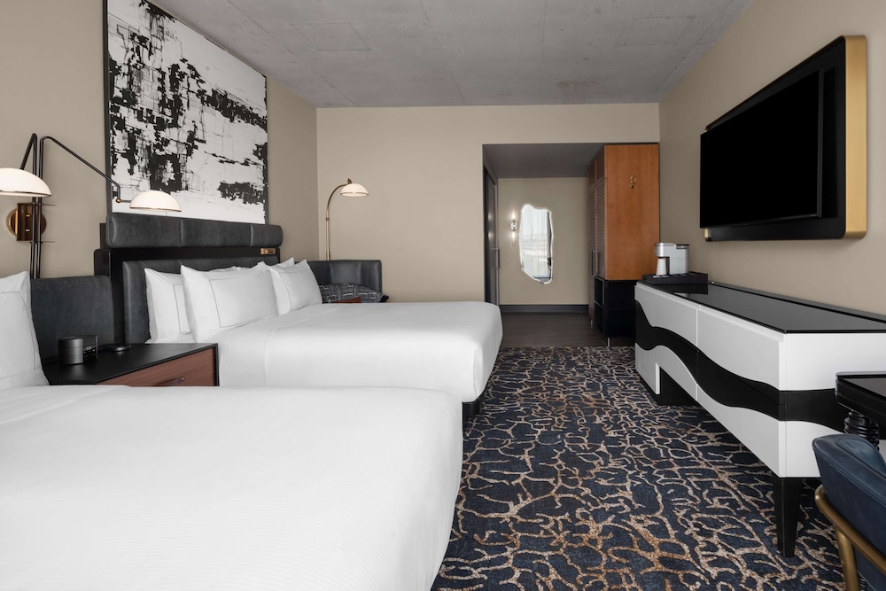 BASIC, 2 QUEEN BEDS