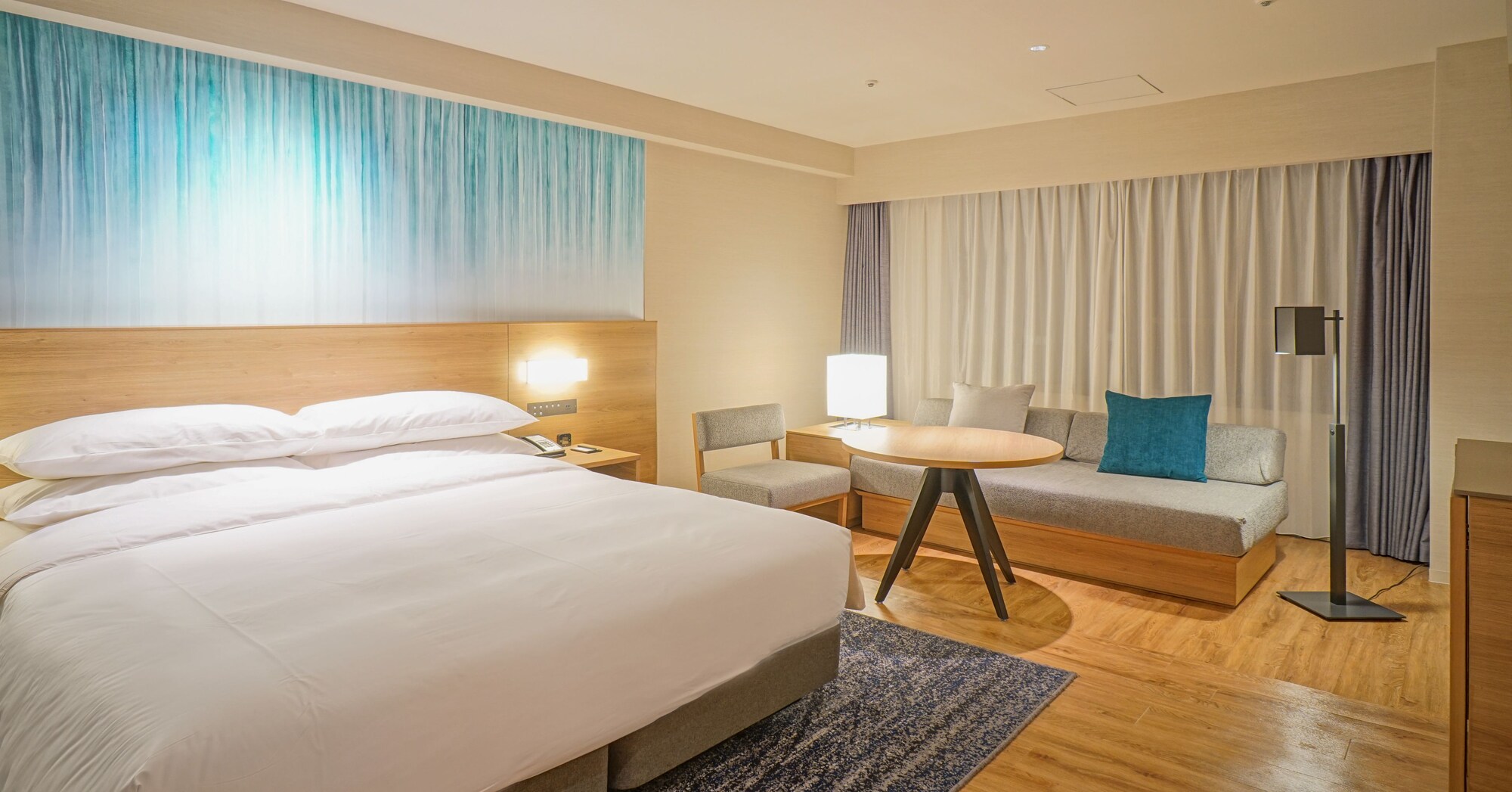Superior, King Bed