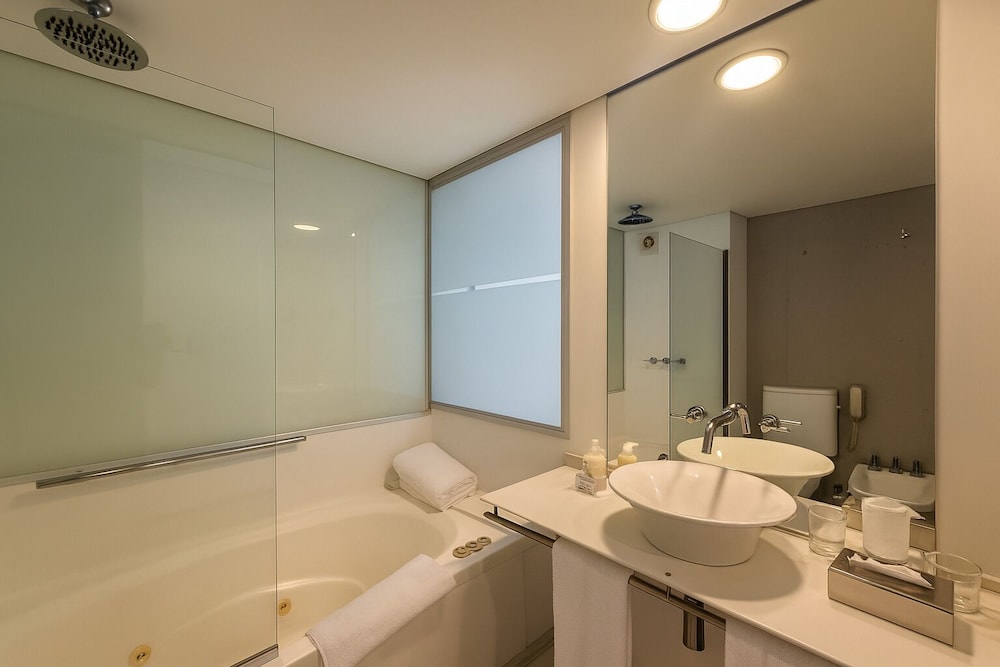 Design Ce Hotel De Diseno 72/74