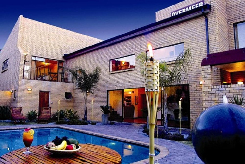 Overmeer Guest House 3/42