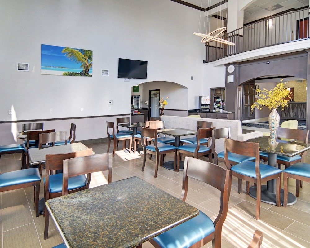 Spark by Hilton Galveston 19/31