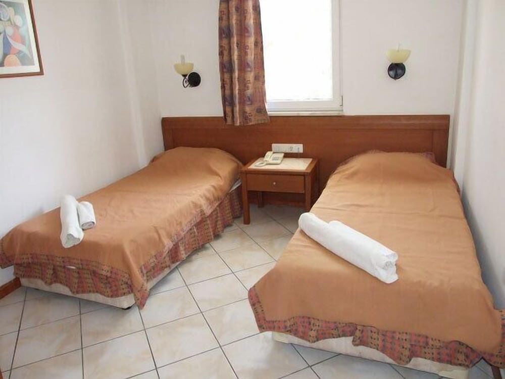 Two Seas Hotel 14/50