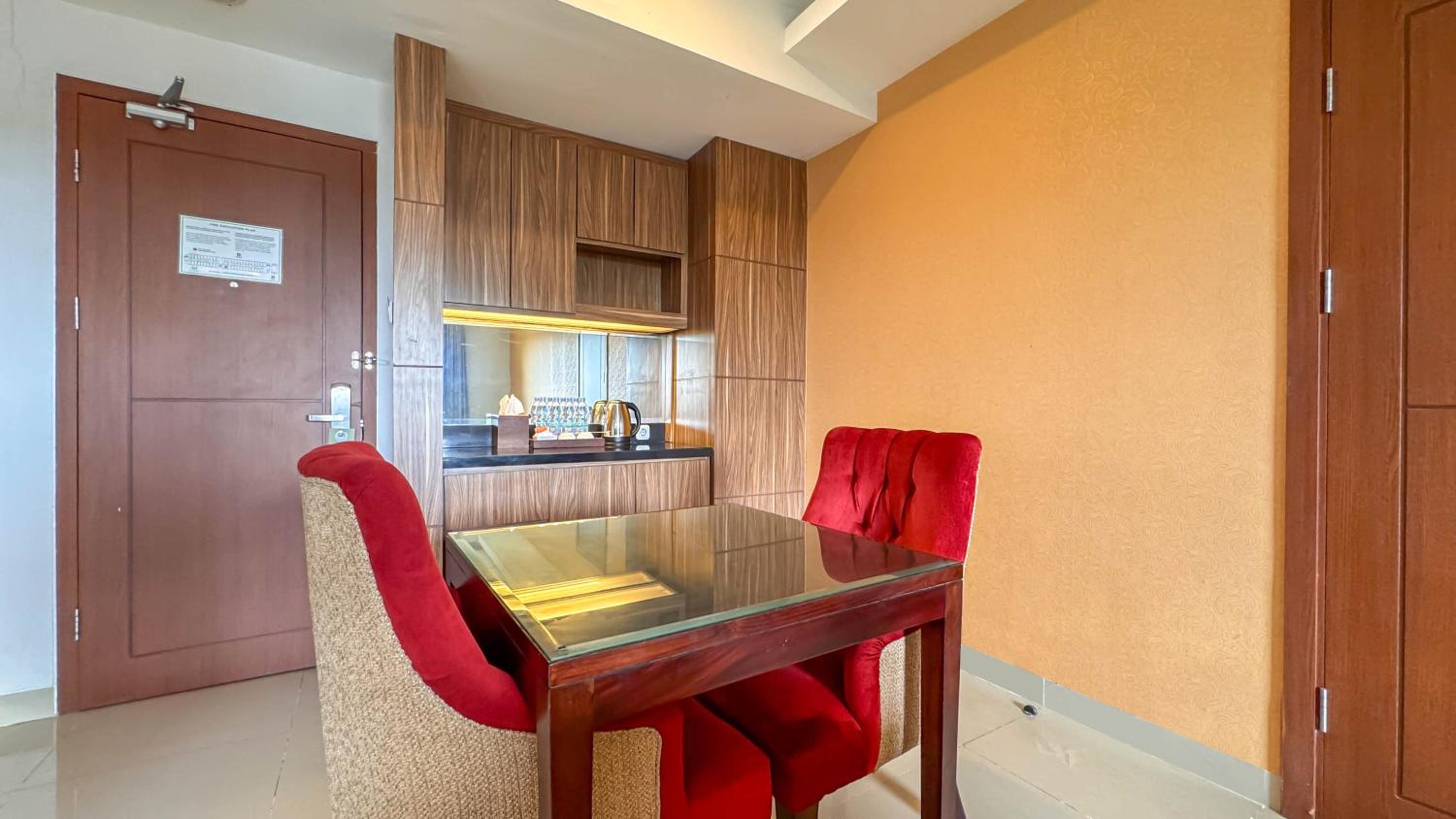 Lorin Dwangsa Solo Hotel 32/54