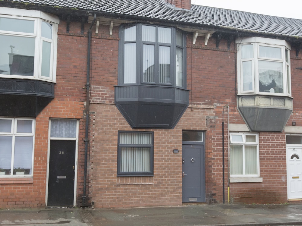 Townhouse Plus @ 40 West St 1/50