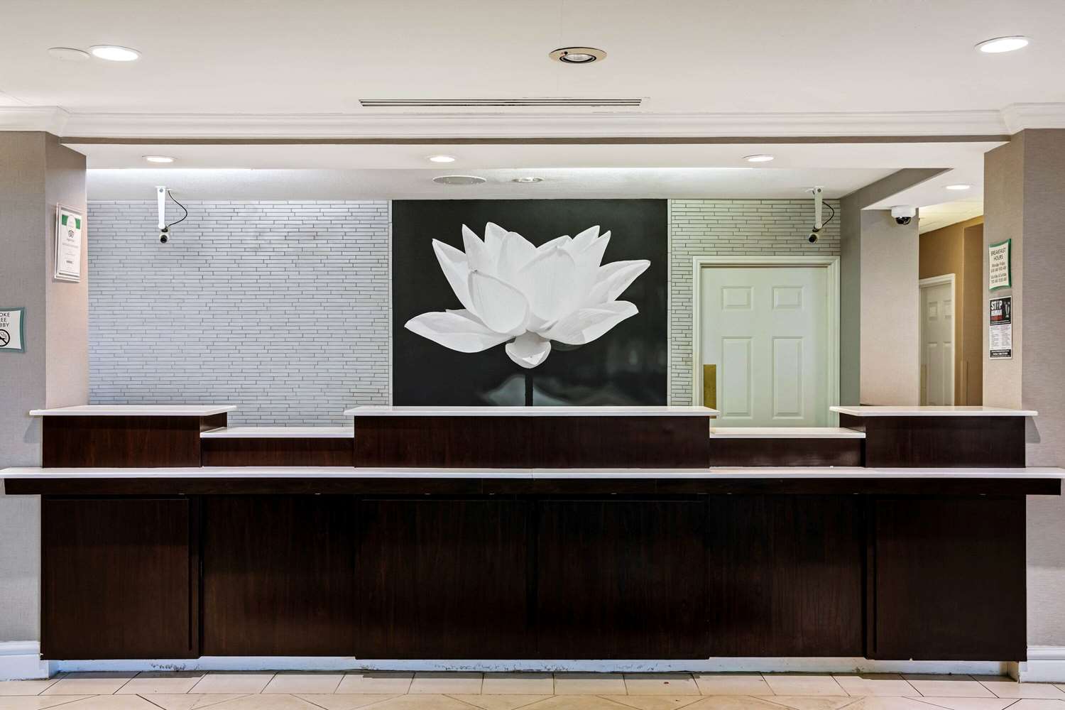 La Quinta Inn Suites Macon 14/45