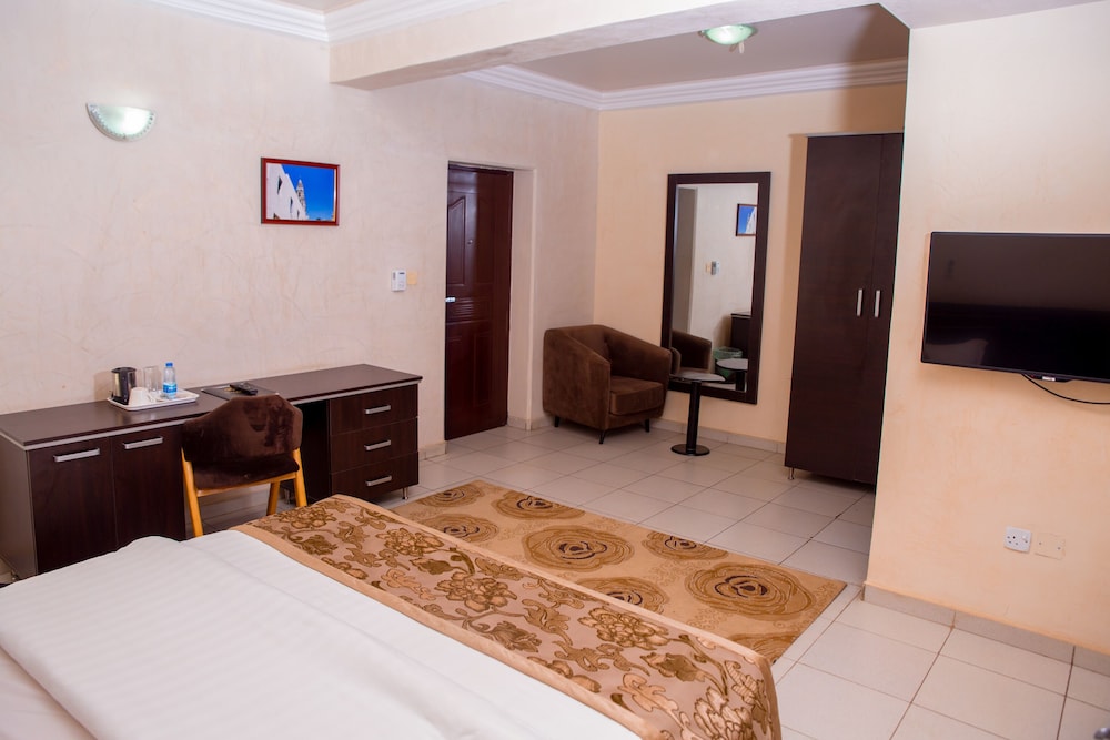 Ishakool Hotels 11/50