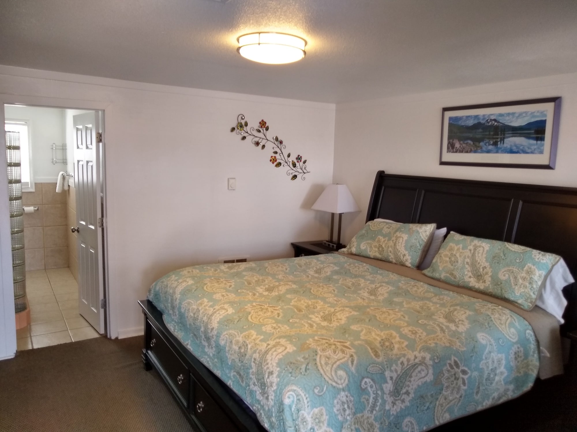 ROOM, KING BED