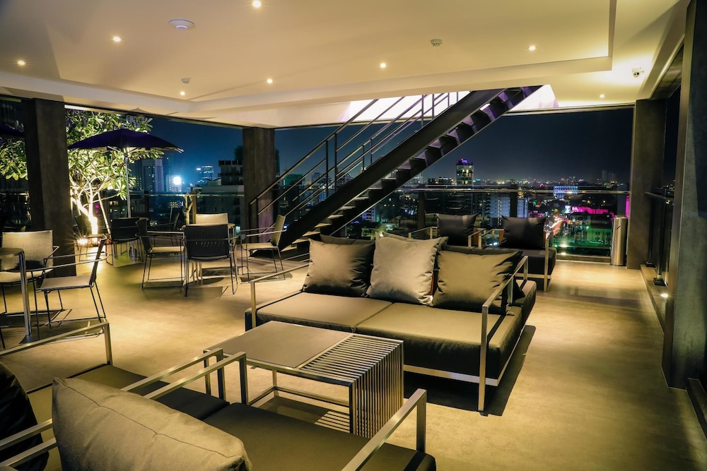 One Residence Hotel & Apartment 36/49