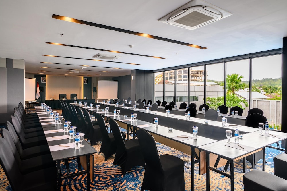Aston Sorong Hotel and Conference Center 37/50