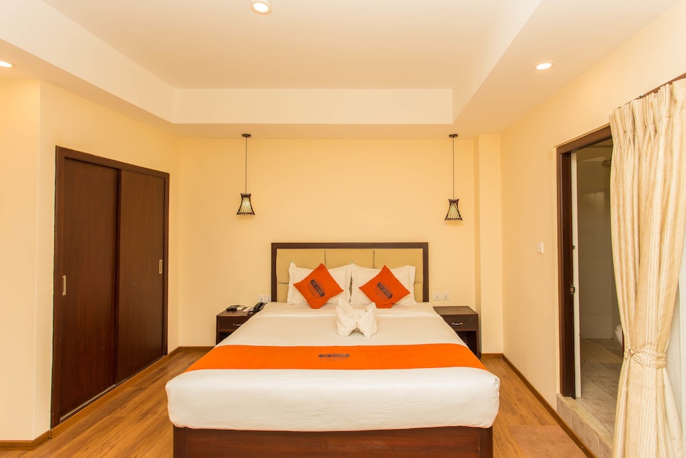 DELUXE, DOUBLE BED
