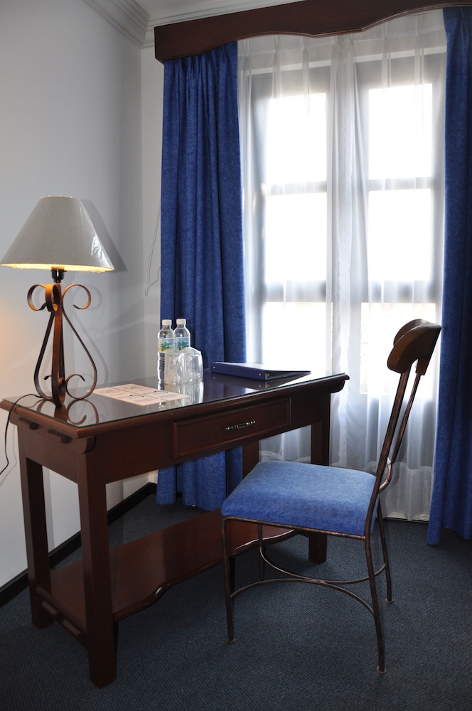 Hotel Ciros 52/59