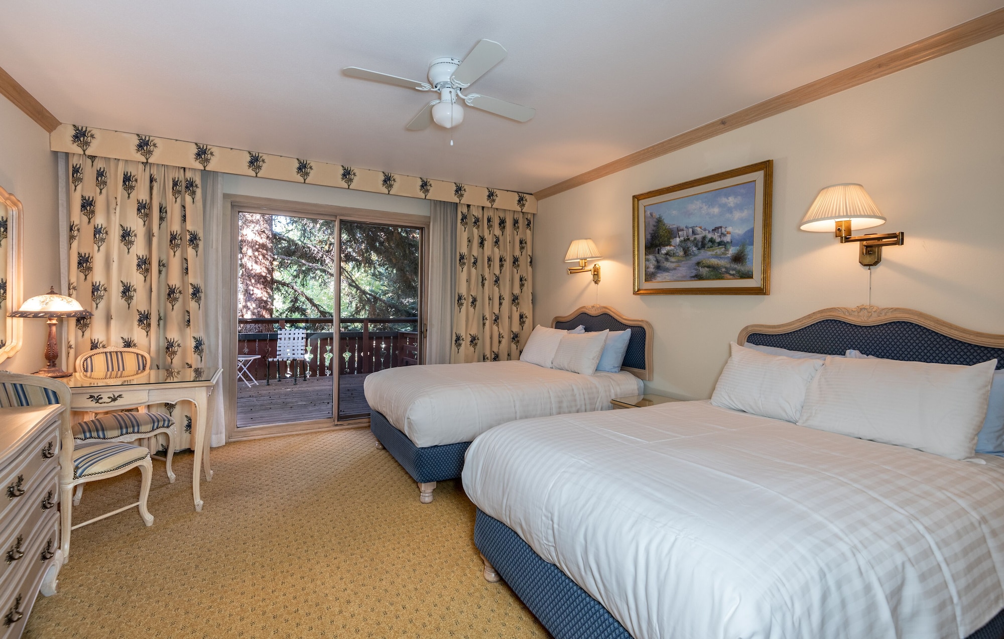 STANDARD, 2 DOUBLE BEDS, ACCESSIBLE