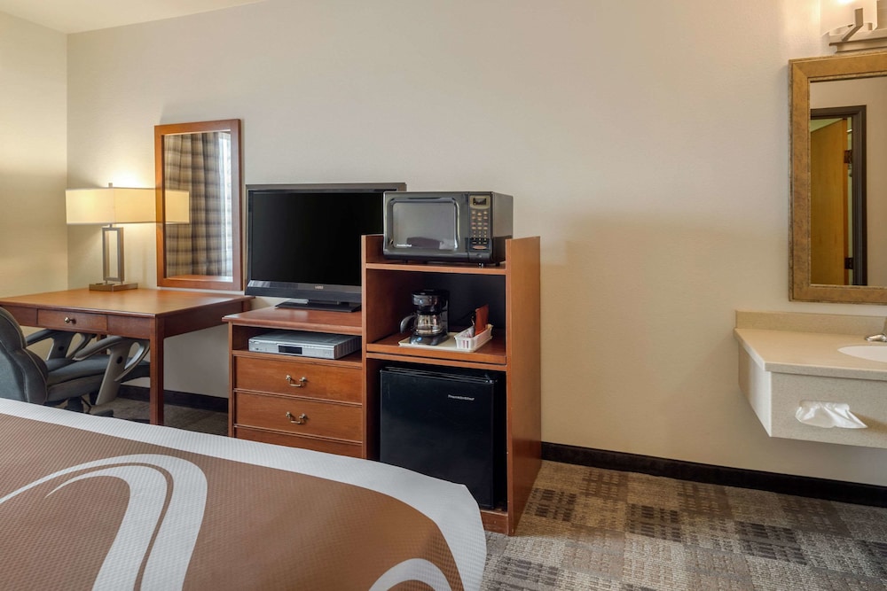 Quality Inn Kenai, AK 20/40