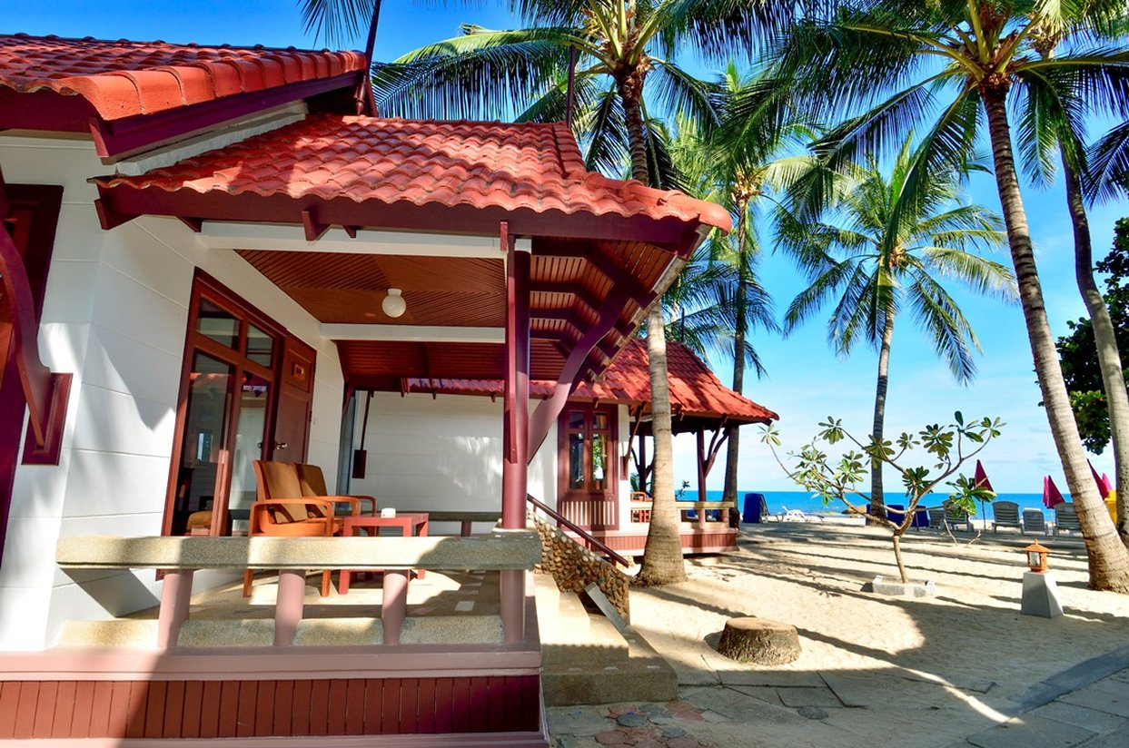 First Bungalow Beach Resort in KOH SAMUI