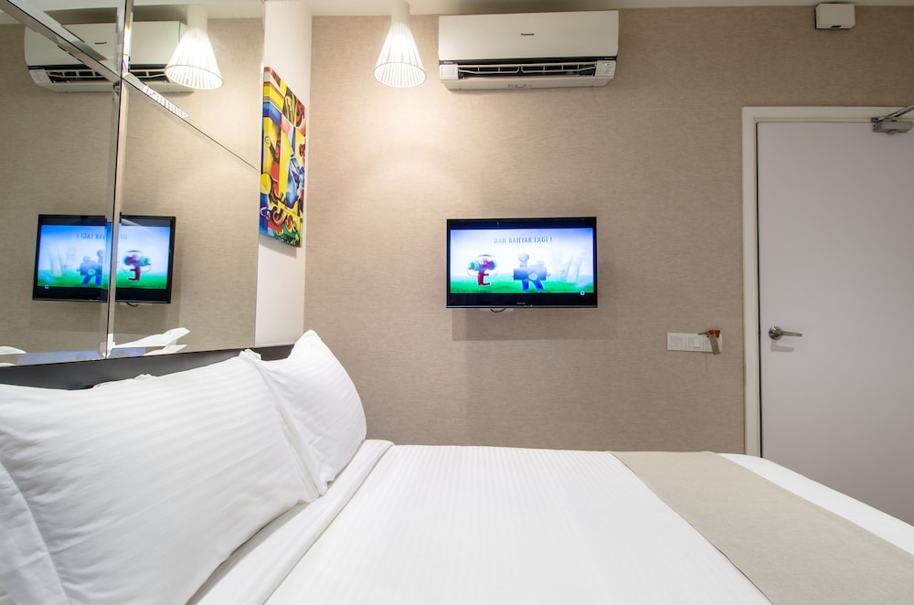 12fly Hotel 17/32